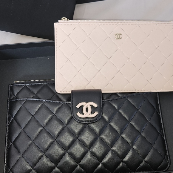 Chanel 24C Medium Clutch Case w/Pouch - Picture 7 of 9